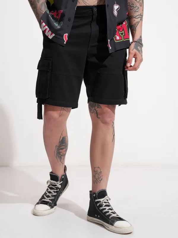 Men Black Relaxed Fit Cargo Shorts