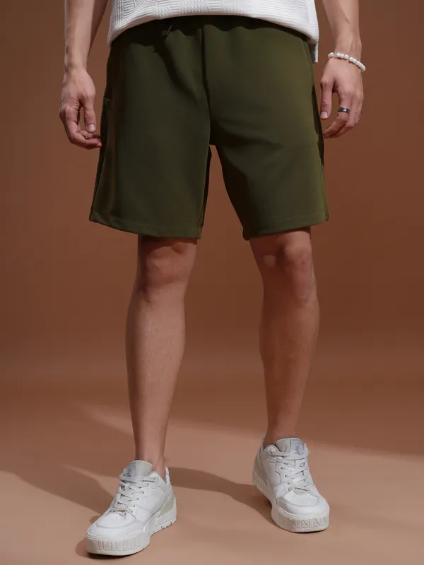Men Olive Loose Fit Regular Shorts